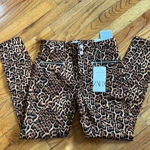 ZARA Animal Print Leopard Skinny Pants Size 4 Mid Rise Jeans Zipper Black Moto.